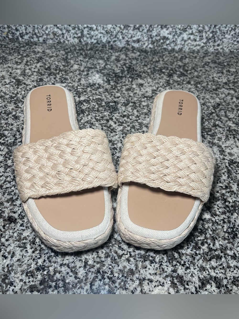 Torrid Basket weave Woven Slide Sandals Beige Size 12ww Beach Cottage Romantic
